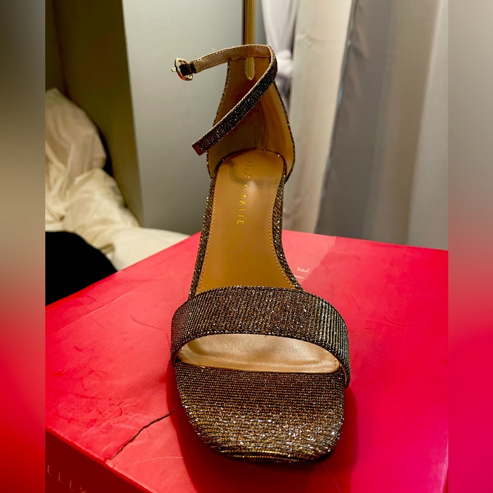 Ladies high heeled sandals